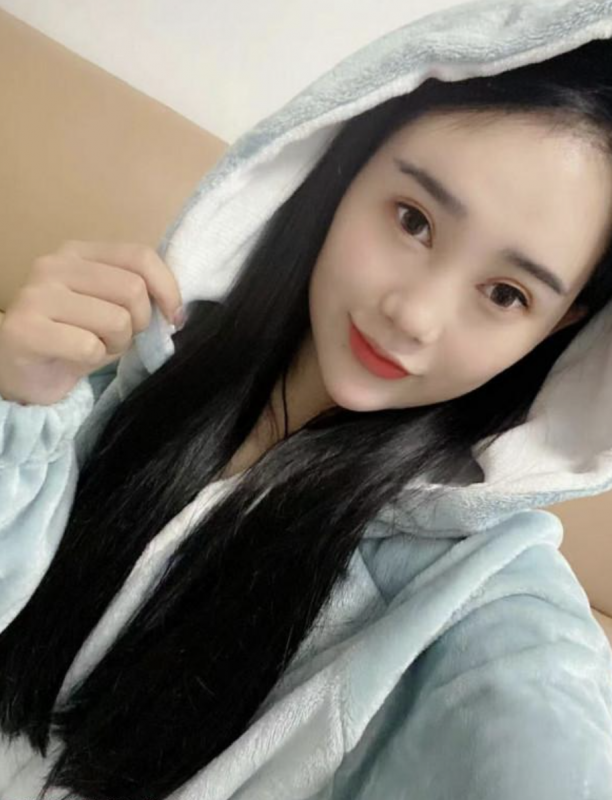 昆明大眼萌妹